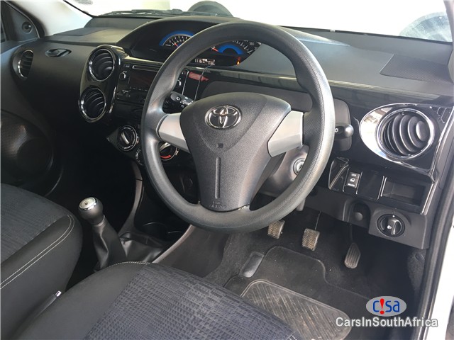 Toyota Etios MY14 1.5 Xs Cross Manual 2016 - image 7