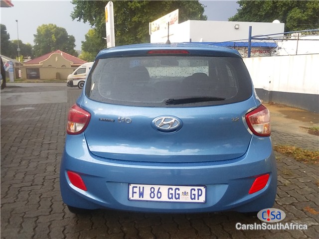 Hyundai i10 1.2 Fluid Manual 2015 in Gauteng - image