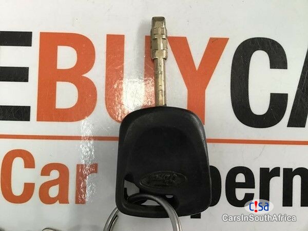 Ford Bantam 1.6I Manual 2010 - image 7