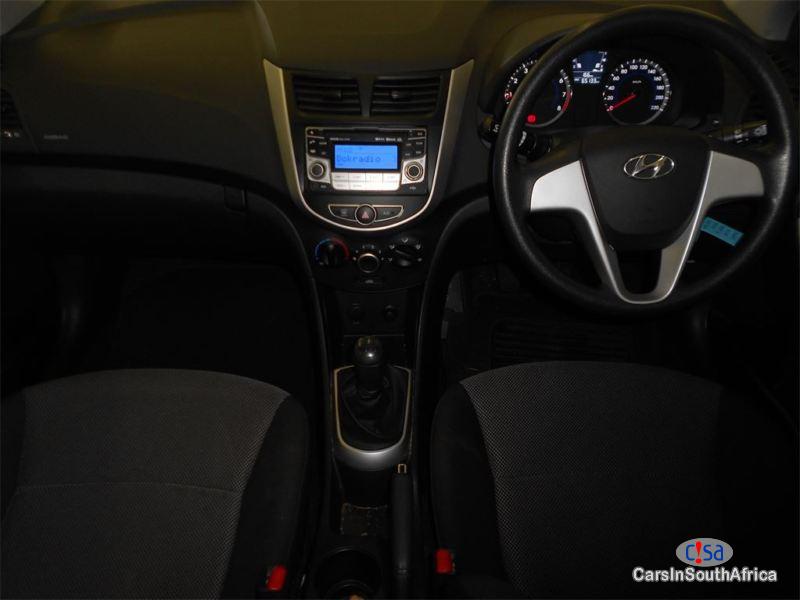 Hyundai Accent 1.6 GL Manual 2013 - image 8