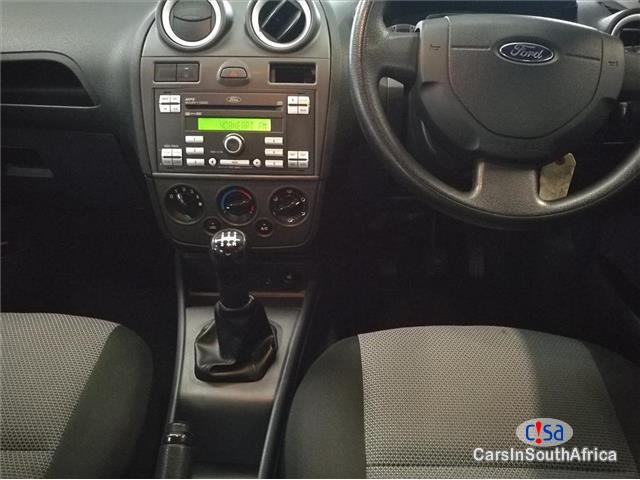 Ford Ikon 1.6 Ambiente Manual 2011 in South Africa - image