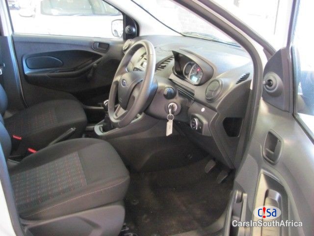 Ford Figo 1.5 AMBIENTE Manual 2017 - image 8
