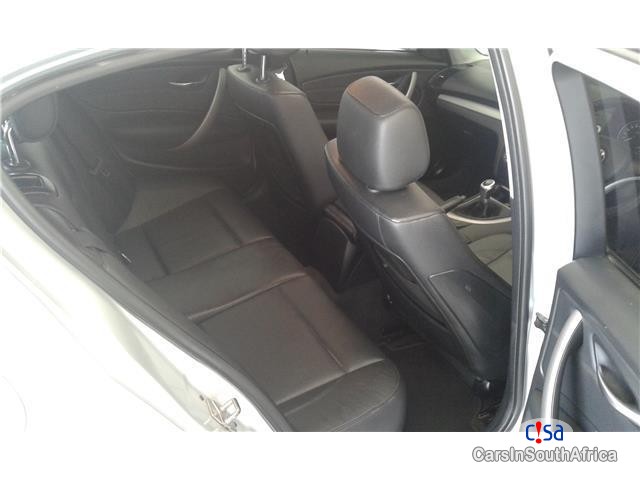BMW 1-Series 118i 5-door Facelift Manual 2011 in South Africa - image