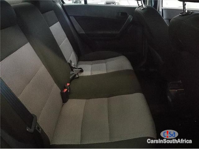 Ford Ikon 1.6 Ambiente Manual 2011 - image 9