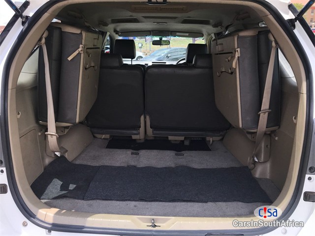 Toyota Fortuner 2.5D-4D Automatic 2013 - image 9