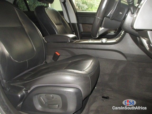 Jaguar XF Automatic 2011 - image 9