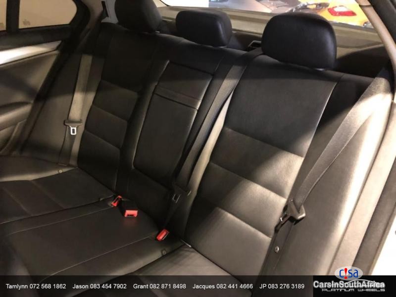 Mercedes Benz C-Class C200 BE AVANTGARDE Automatic 2013 - image 9