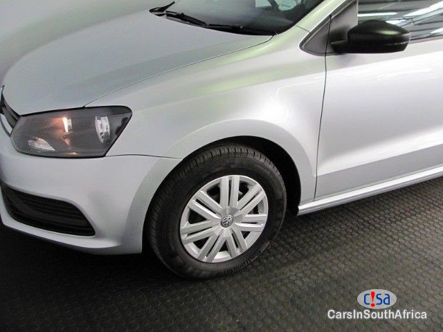 Volkswagen Polo 1.2 TSI TRENDLINE Manual 2017 - image 9