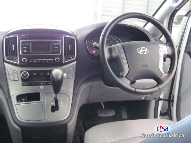 Hyundai H-1 2.5 VGTi 9-SEATER BUS Automatic 2017 - image 9