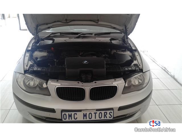 BMW 1-Series 118i 5-door Facelift Manual 2011 - image 9