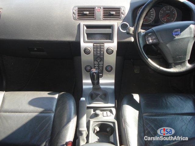 Volvo V50 2.4i Manual 2005 - image 9