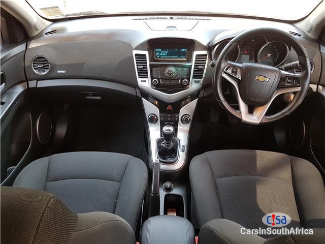 Chevrolet Cruze Hatch 1.6 LS Manual 2013 - image 9
