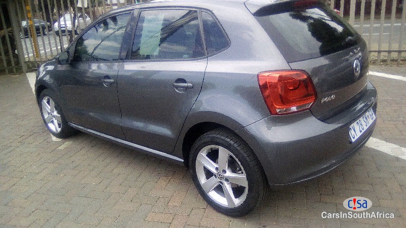Volkswagen Polo Manual 2014 - image 9