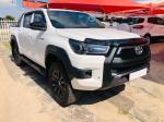Toyota Hilux 2 Manual 2023
