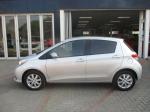 Toyota Yaris 1.3 5-dr Automatic 2014