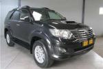 Toyota Fortuner 3.0D4D CROSS OVER-SUV Manual 2012